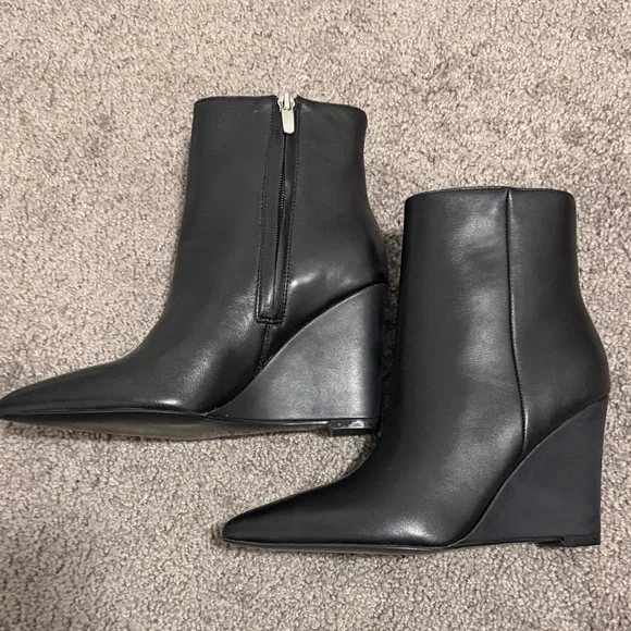 Nine West Paes Wedge Booties - Picture 2 of 8